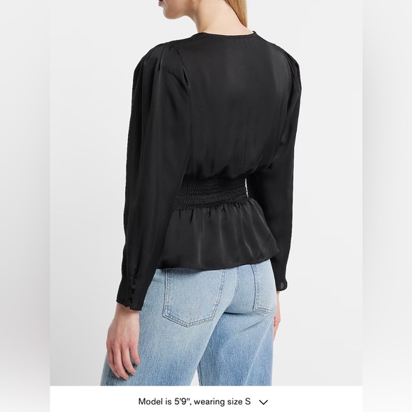 EXPRESS Twist Front Peplum Top 🖤 - Picture 2 of 7